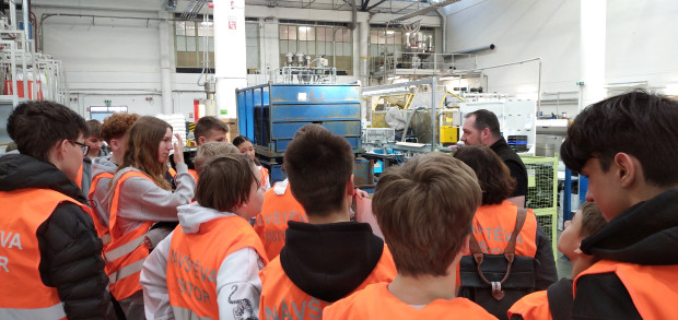 Když školní exkurze zjistí, že plast nemusí být tragédie